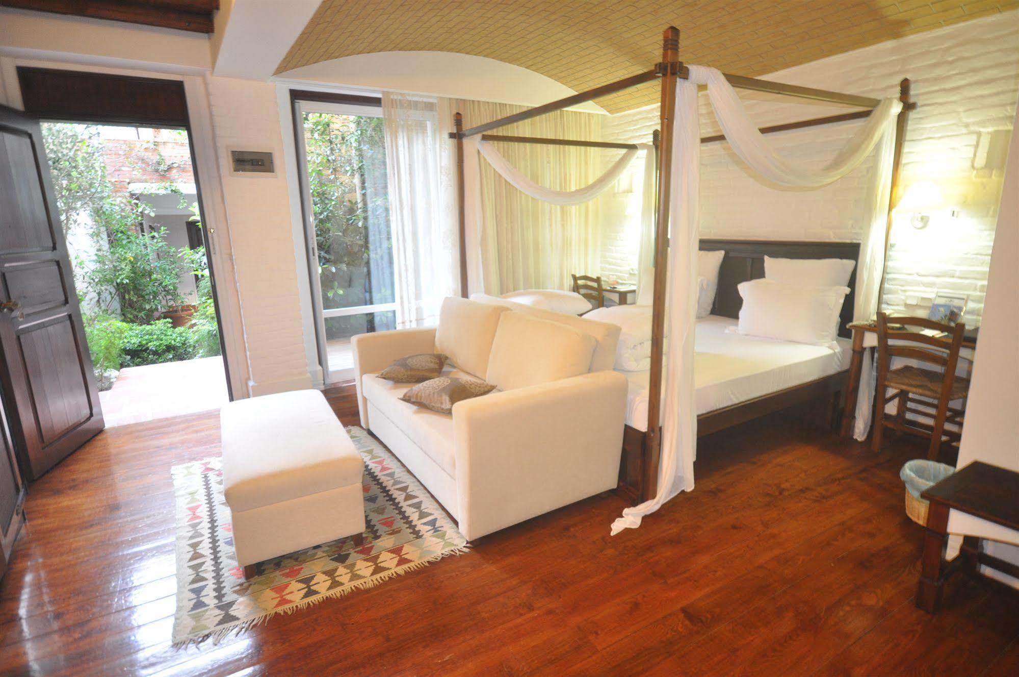 El Vino & Otel 4*